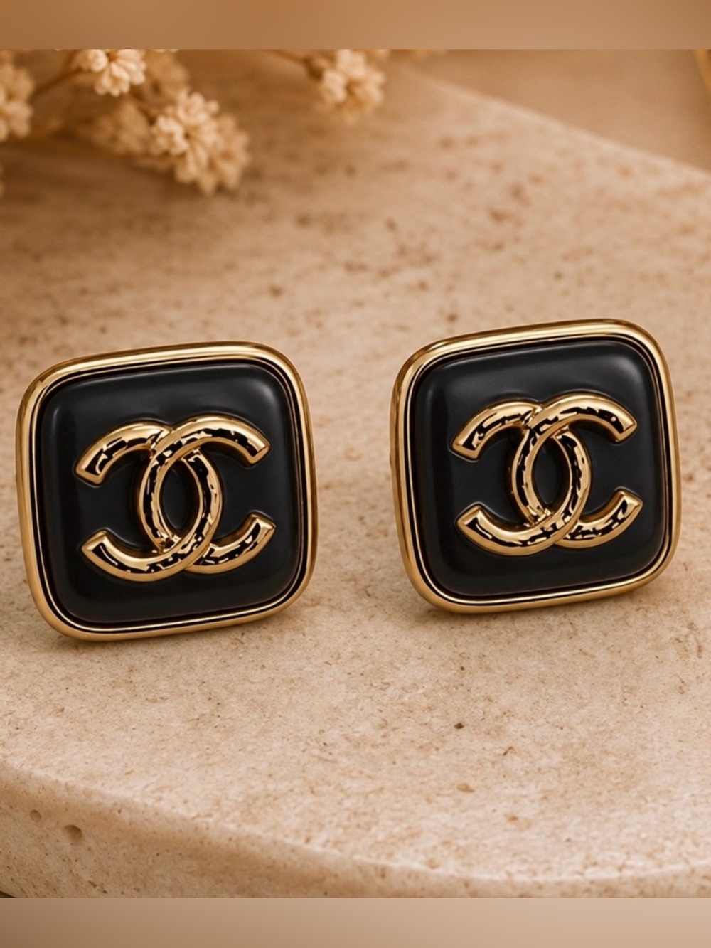 NWOT Luxe Black and Gold Interlocking Logo Square Stud Earrings